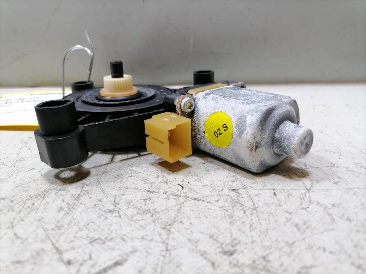 Porsche Macan original Fensterhebermotor hinten links Bj.2015